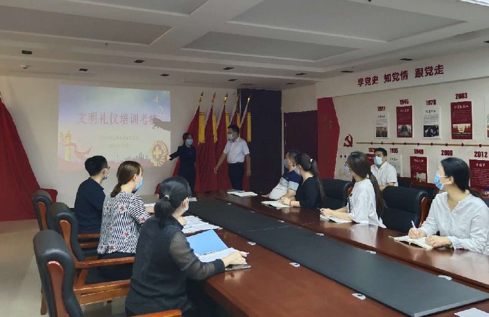 創(chuàng)建文明城市，踐行文明禮儀